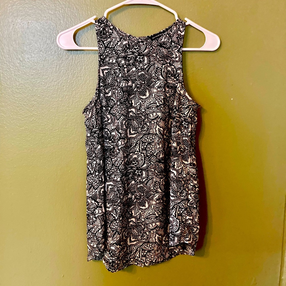 Cami tanktop XS whowhatwear  summer top blouse flowy boho floral black white